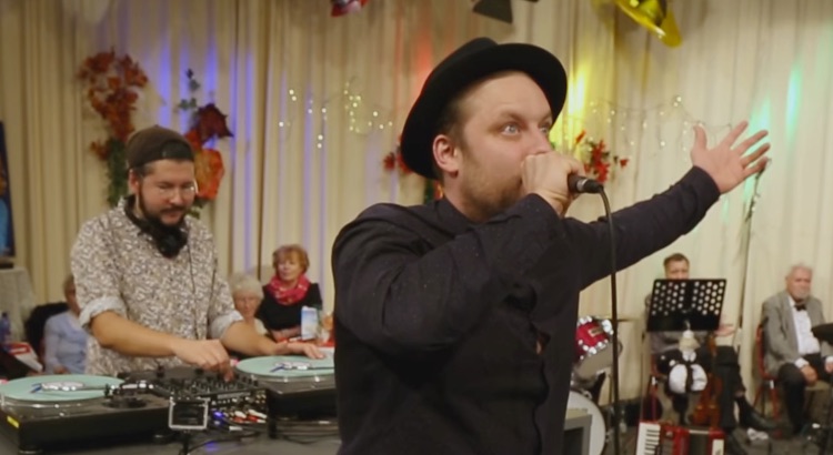 Fatoni – Kann nicht reden ich esse (Pfeiffers Ballhaus Spezial)